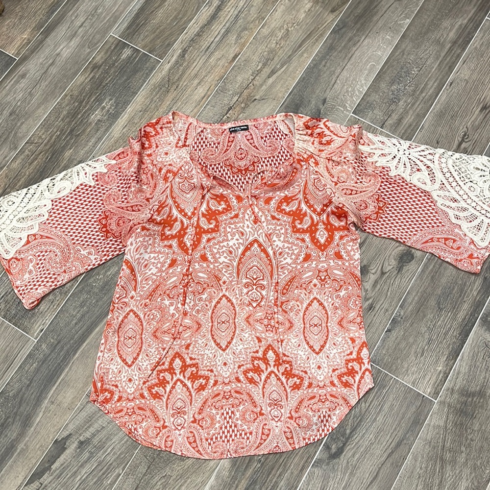 Orange and Cream Paisley top with lace detail on sleeves